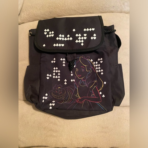 Disney Alice In Wonderland backpack - Picture 1 of 8